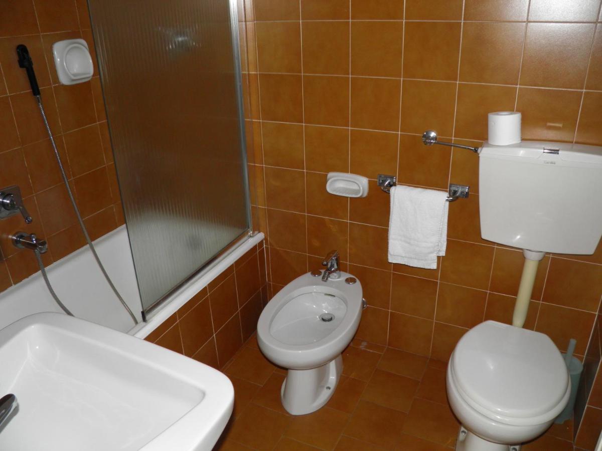 Hotel Ramoverde Borgomanero Cameră foto